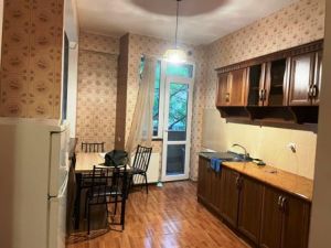 ქირავდება 3 ოთახიანი ბინა - თბილისი