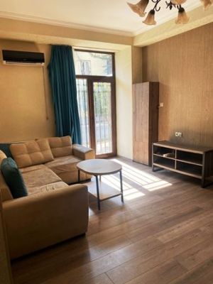 ქირავდება 2 ოთახიანი ბინა - თბილისი