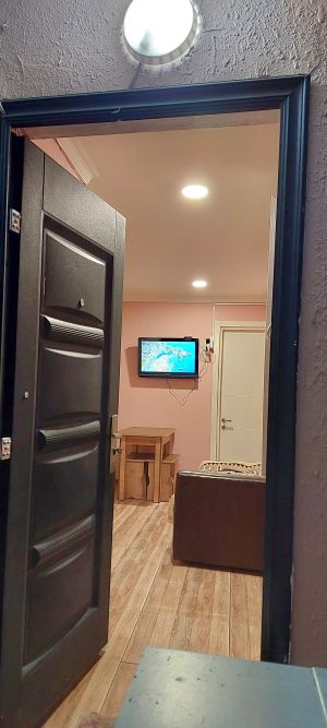 ქირავდება 2 ოთახიანი ბინა - თბილისი