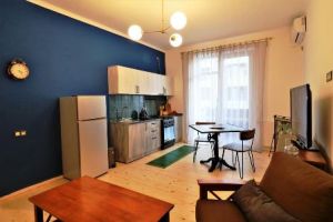 იყიდება 2 ოთახიანი ბინა - თბილისი