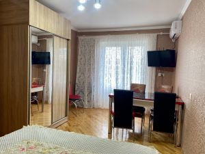 ქირავდება დღიურად 2 ოთახიანი ბინა - ქუთაისი