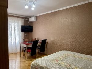 ქირავდება დღიურად 2 ოთახიანი ბინა - ქუთაისი