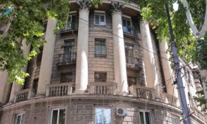 იყიდება 4 ოთახიანი ბინა - თბილისი