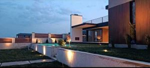 იყიდება 8 ოთახიანი სახლი - თბილისი