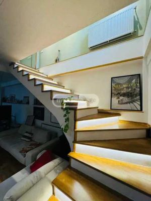 ქირავდება 4 ოთახიანი ბინა - თბილისი