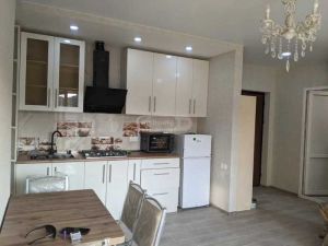 ქირავდება 2 ოთახიანი ბინა - თბილისი