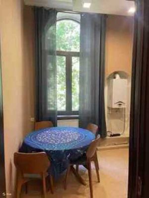 ქირავდება 2 ოთახიანი ბინა - თბილისი