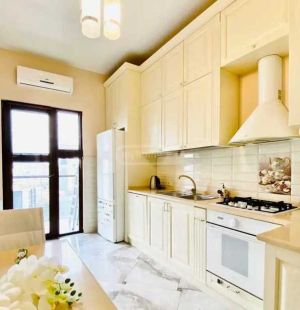 ქირავდება 5 ოთახიანი ბინა - თბილისი