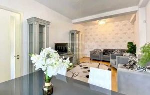 ქირავდება 5 ოთახიანი ბინა - თბილისი