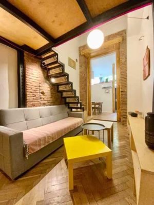 ქირავდება 2 ოთახიანი ბინა - თბილისი