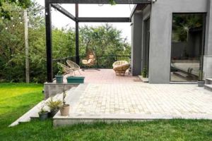 იყიდება 8 ოთახიანი სახლი - თბილისი