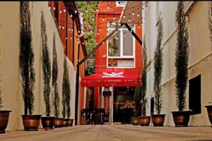 ქირავდება სასტუმრო - თბილისი