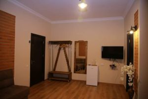 იყიდება სასტუმრო - თერჯოლის რაიონი