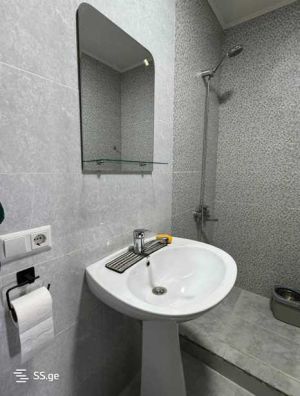 ქირავდება 2 ოთახიანი ბინა - თბილისი