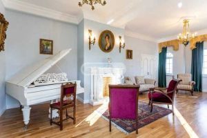 ქირავდება 10 ოთახიანი სახლი - თბილისი