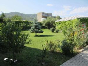 იყიდება 6 ოთახიანი სახლი - თბილისი