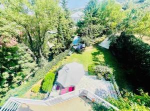 იყიდება 6 ოთახიანი სახლი - თბილისი