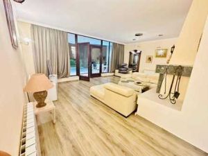 იყიდება 6 ოთახიანი სახლი - თბილისი