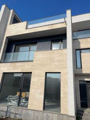 იყიდება 9 ოთახიანი სახლი - თბილისი