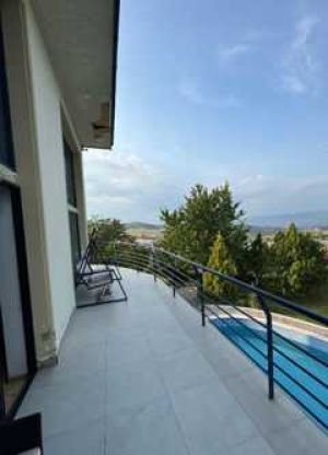 იყიდება 7 ოთახიანი სახლი - თბილისი