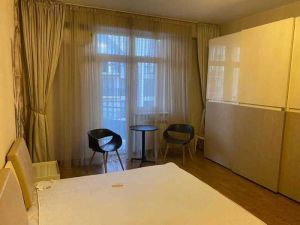 ქირავდება 5 ოთახიანი ბინა - თბილისი