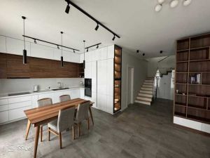 იყიდება 5 ოთახიანი ბინა - თბილისი