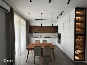 იყიდება 5 ოთახიანი ბინა - თბილისი