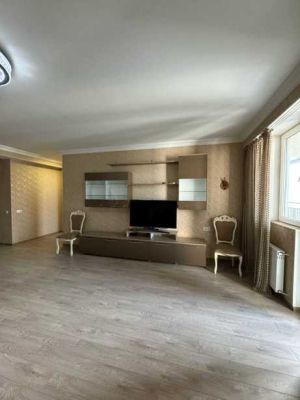 ქირავდება 4 ოთახიანი ბინა - თბილისი