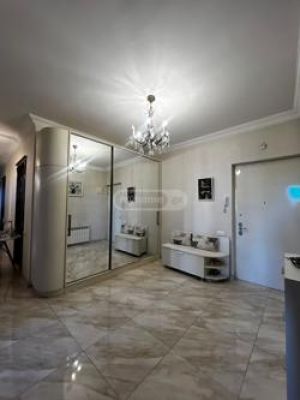 იყიდება 5 ოთახიანი ბინა - თბილისი