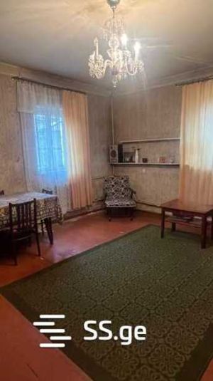 იყიდება 10 ოთახიანი სახლი - თბილისი