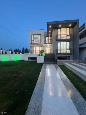 იყიდება 9 ოთახიანი სახლი - თბილისი