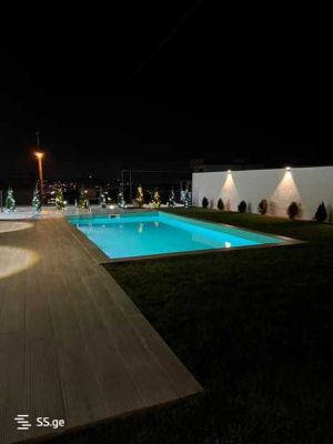 იყიდება 9 ოთახიანი სახლი - თბილისი