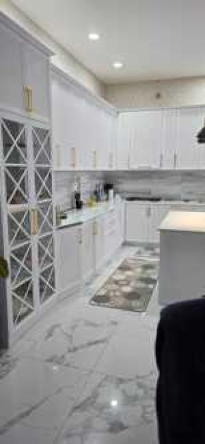 იყიდება 5 ოთახიანი სახლი - თბილისი