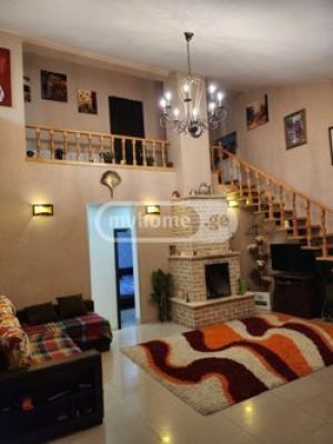 იყიდება 9 ოთახიანი სახლი - თბილისი