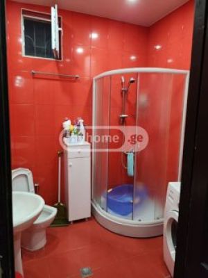 იყიდება 9 ოთახიანი სახლი - თბილისი