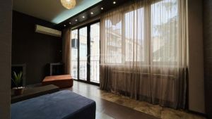 ქირავდება 4 ოთახიანი ბინა - თბილისი