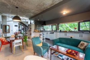 იყიდება 4 ოთახიანი სახლი - თბილისი