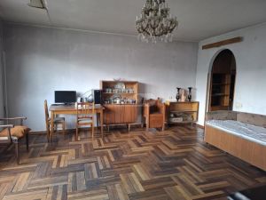 იყიდება 4 ოთახიანი ბინა - თბილისი