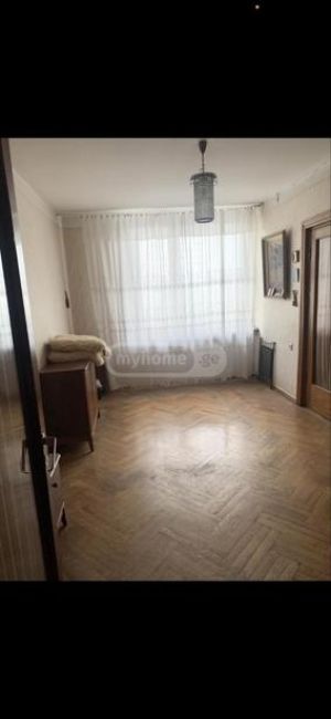 იყიდება 4 ოთახიანი ბინა - თბილისი