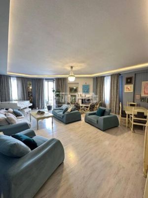 იყიდება 5 ოთახიანი ბინა - თბილისი