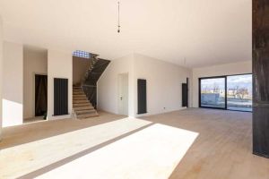 იყიდება 5 ოთახიანი სახლი - თბილისი