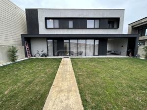 იყიდება 5 ოთახიანი სახლი - თბილისი