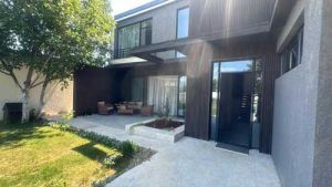 იყიდება 7 ოთახიანი სახლი - თბილისი