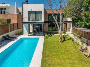 იყიდება 5 ოთახიანი სახლი - თბილისი