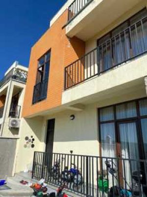 იყიდება 6 ოთახიანი სახლი - თბილისი