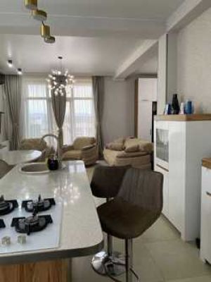 იყიდება 6 ოთახიანი სახლი - თბილისი