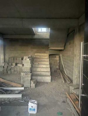 იყიდება 5 ოთახიანი სახლი - თბილისი