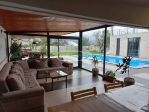 იყიდება 5 ოთახიანი სახლი - თბილისი