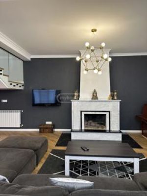 იყიდება 7 ოთახიანი სახლი - თბილისი