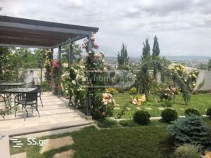 ქირავდება 10 ოთახიანი სახლი - თბილისი